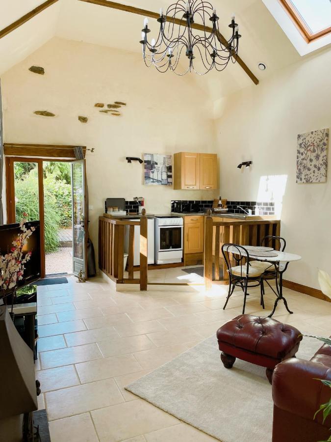 The Lotus. Romantic, Rural Hideaway Near Huelgoat Loqueffret Εξωτερικό φωτογραφία